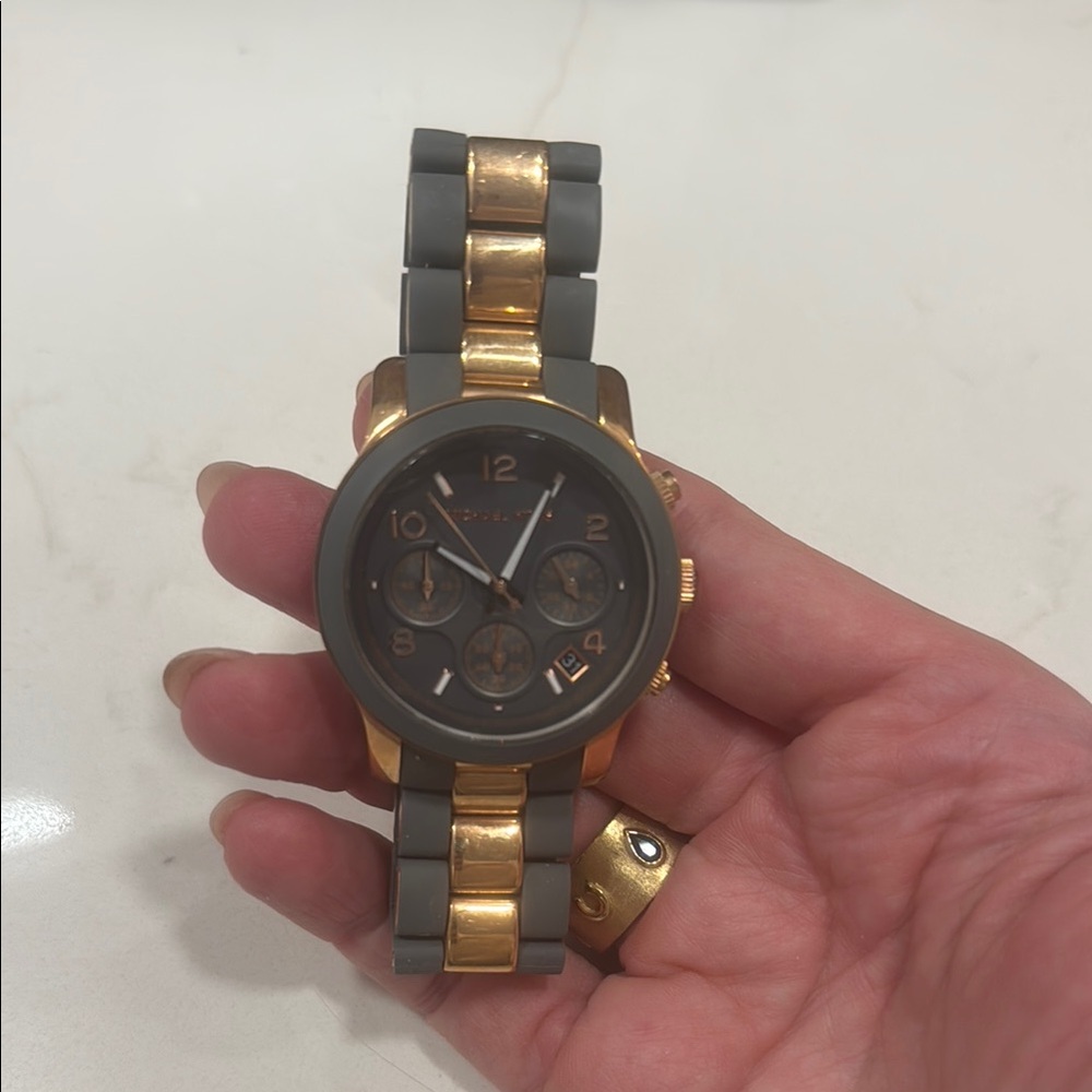 Michael Kors Runway Watch: grey and rose gold